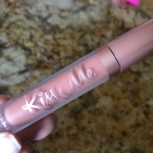 LiveGlam lip gloss